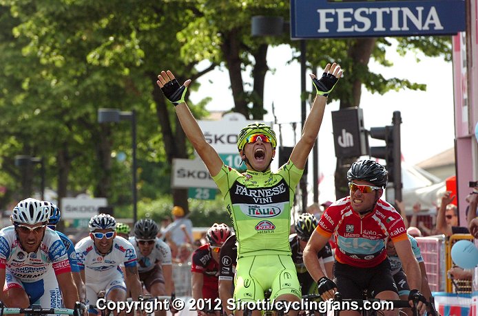 Andrea Guardini (Farnese Vini-Selle Italia) on the podium after his fifth win in this year's race