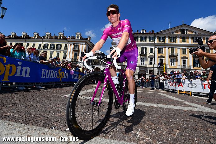 Maillot cyclamen sales giro 2020
