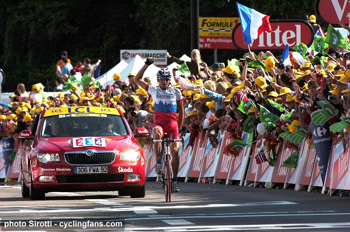 [Immagine: 2009_tour_de_france_serguei_ivanov_wins_stage14.jpg]