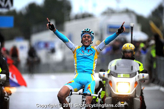 Rmy Di Gregorio (Astana Team) won a wet and hazardous Stage 7.