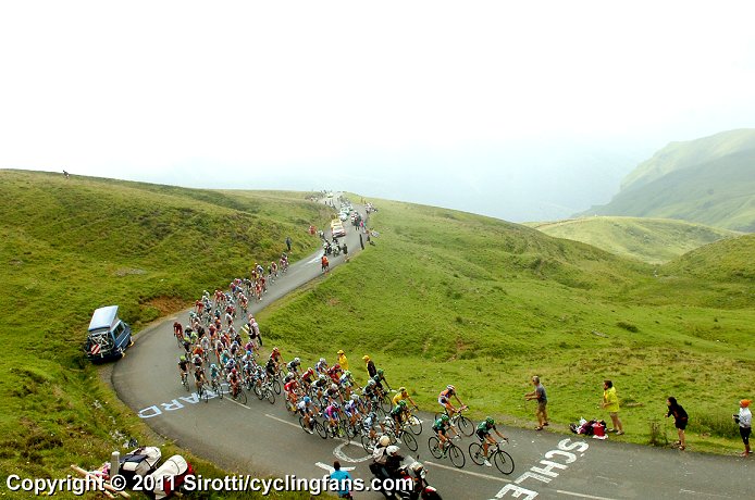 2011_tour_de_france_stage13_col_d_aubisq